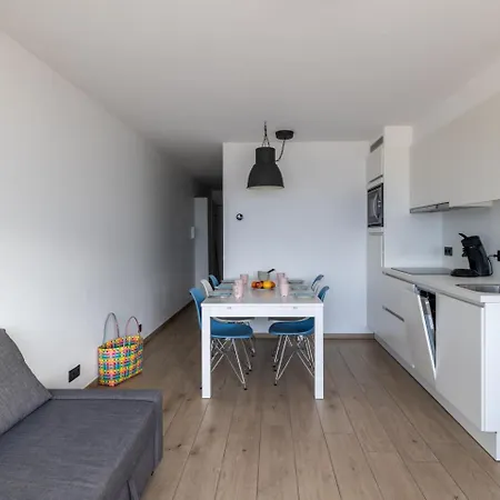 Apartmán Cosy With Amazing Seaview T67